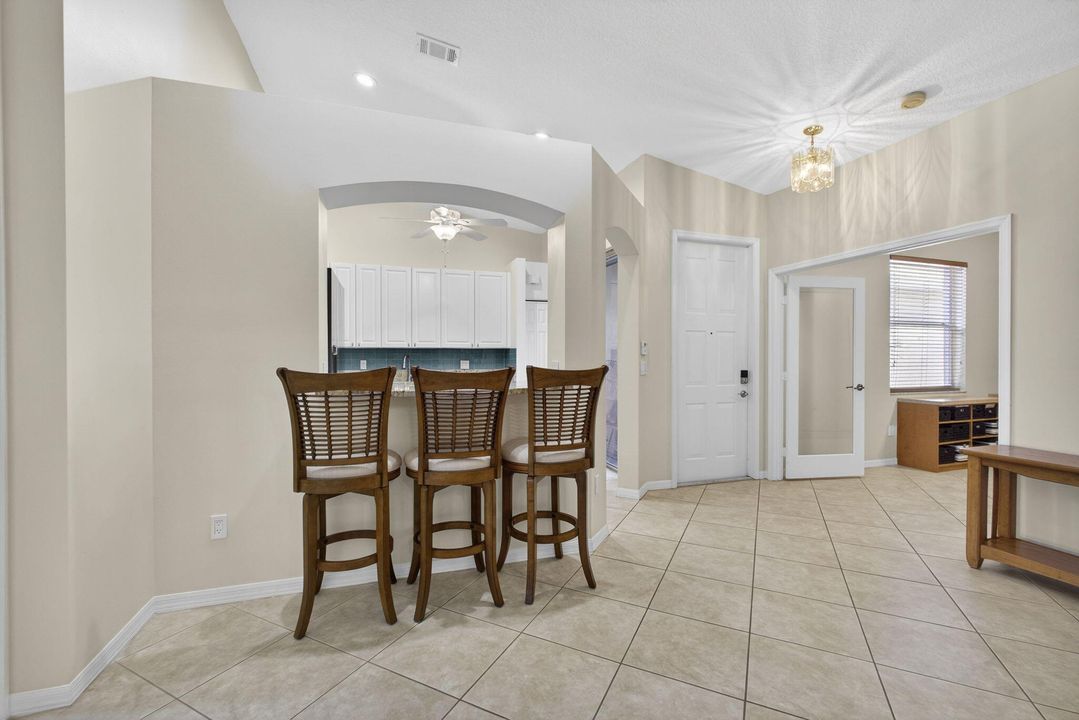 For Sale: $400,000 (3 beds, 2 baths, 1429 Square Feet)