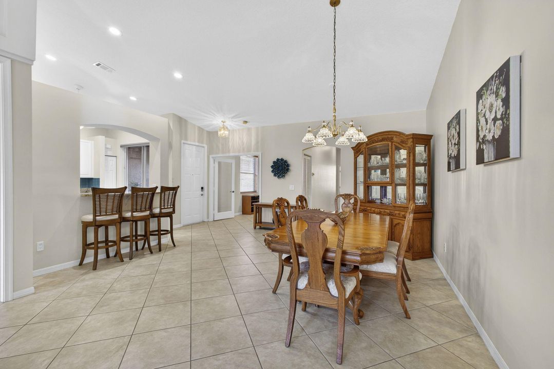 For Sale: $400,000 (3 beds, 2 baths, 1429 Square Feet)