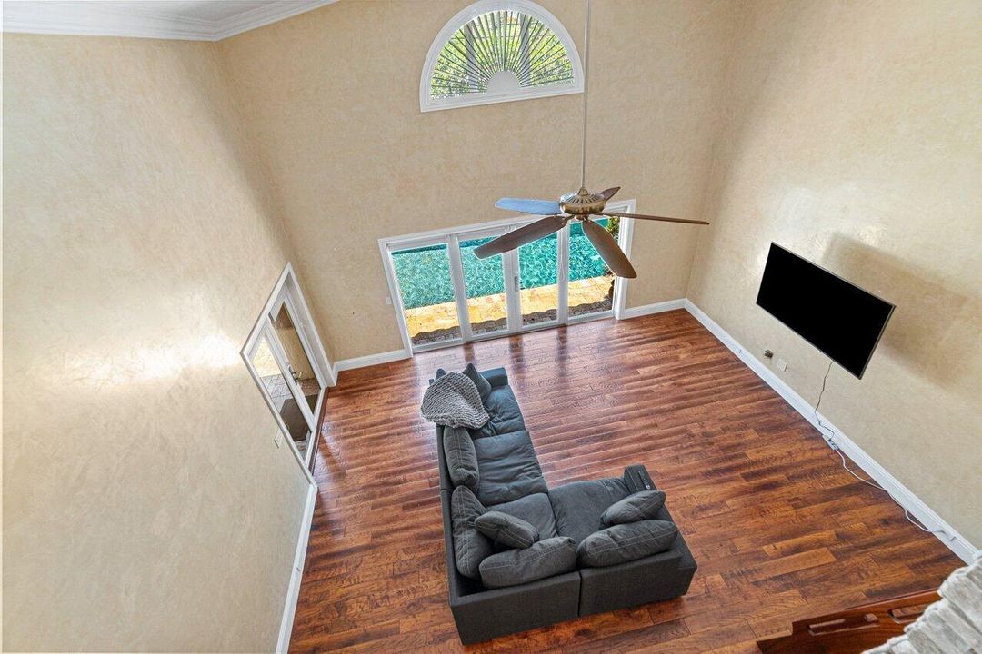 В аренду: $10,000 (3 спален, 2 ванн, 1602 Квадратных фут)