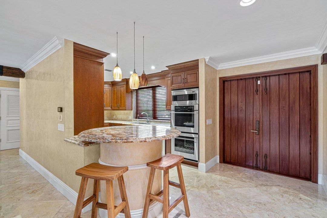 В аренду: $10,000 (3 спален, 2 ванн, 1602 Квадратных фут)