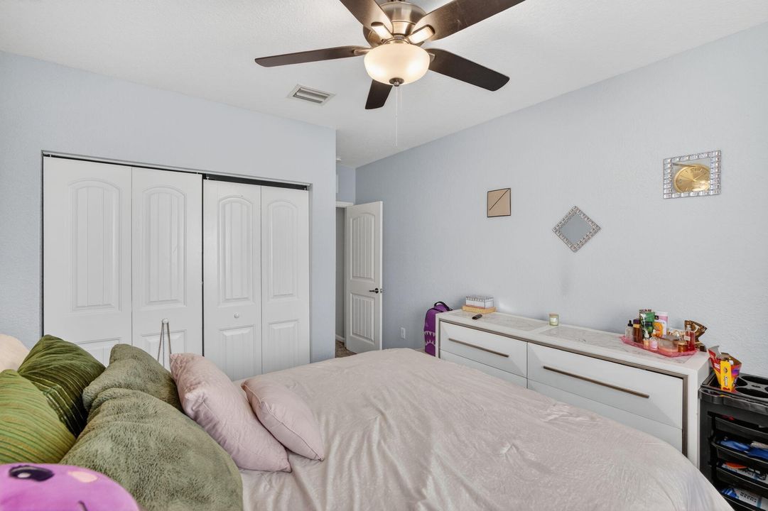 На продажу: $825,000 (6 спален, 4 ванн, 3379 Квадратных фут)