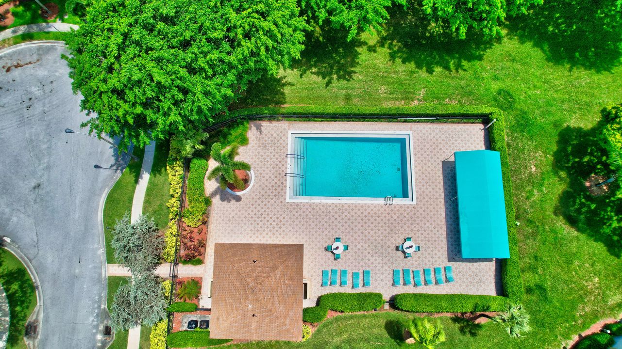 В аренду: $2,700 (2 спален, 2 ванн, 1160 Квадратных фут)