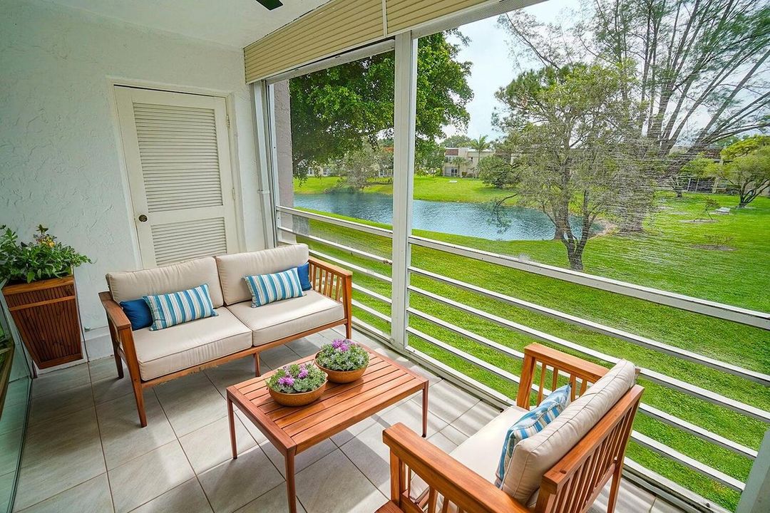 В аренду: $2,500 (2 спален, 2 ванн, 1023 Квадратных фут)