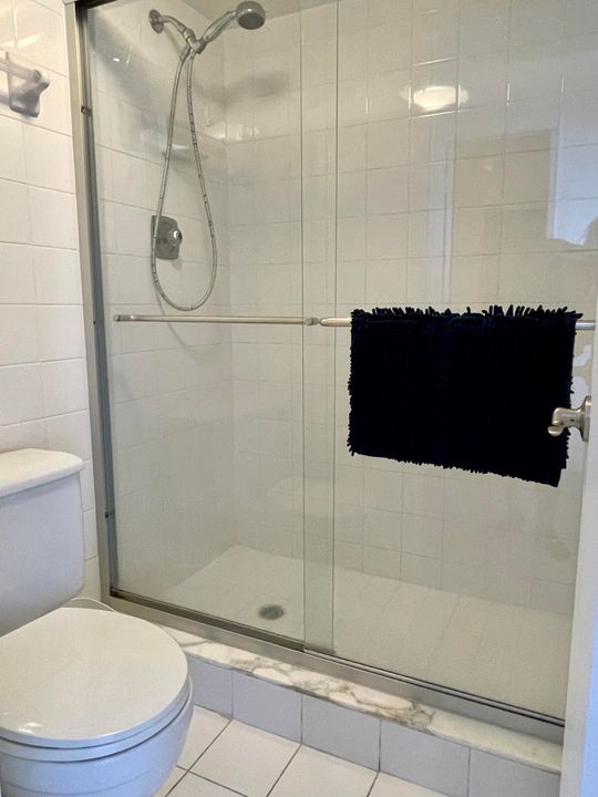 For Sale: $292,000 (2 beds, 2 baths, 1175 Square Feet)