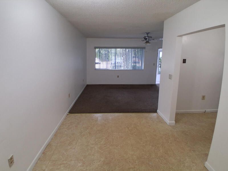 For Rent: $1,600 (1 beds, 1 baths, 392 Square Feet)
