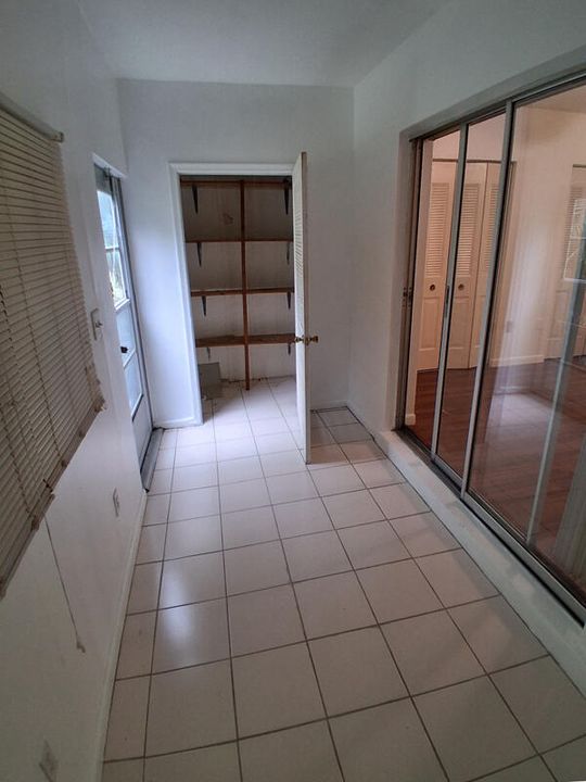 For Rent: $1,600 (1 beds, 1 baths, 392 Square Feet)