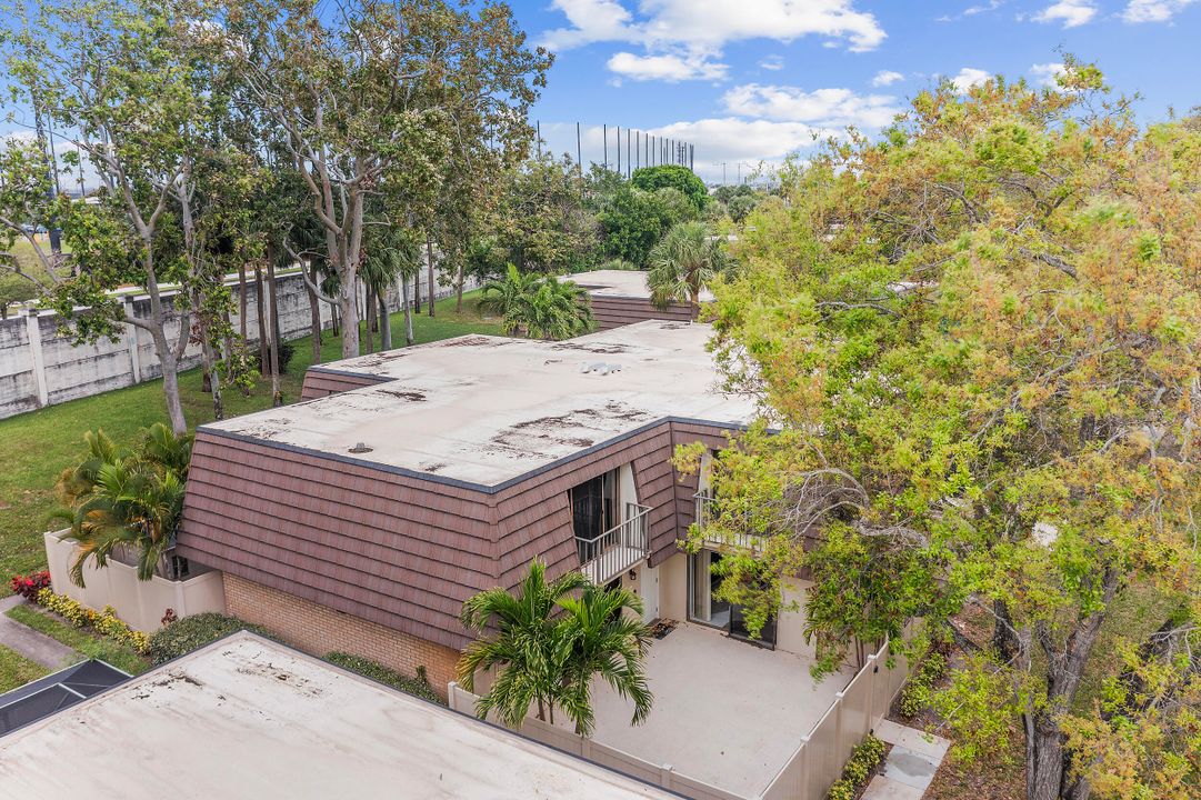 En Venta: $285,000 (2 camas, 2 baños, 1236 Pies cuadrados)