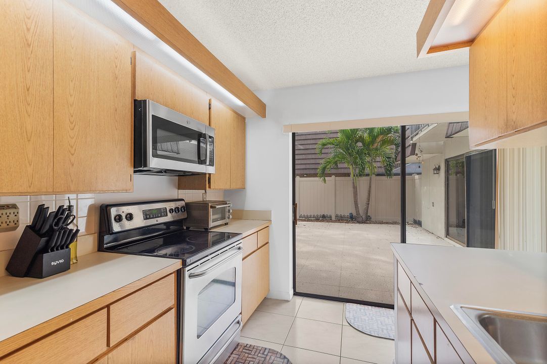 En Venta: $285,000 (2 camas, 2 baños, 1236 Pies cuadrados)