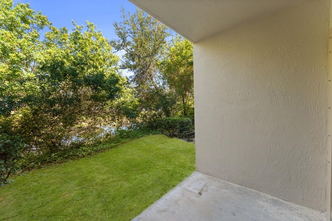 На продажу: $235,000 (3 спален, 2 ванн, 999 Квадратных фут)