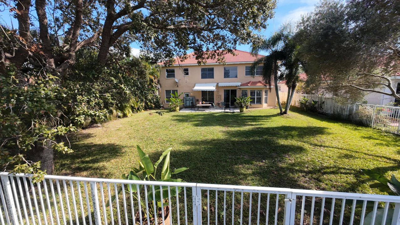 На продажу: $824,000 (5 спален, 3 ванн, 3070 Квадратных фут)