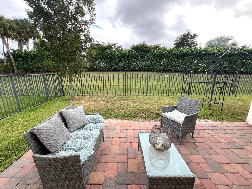 For Sale: $589,900 (4 beds, 2 baths, 2110 Square Feet)