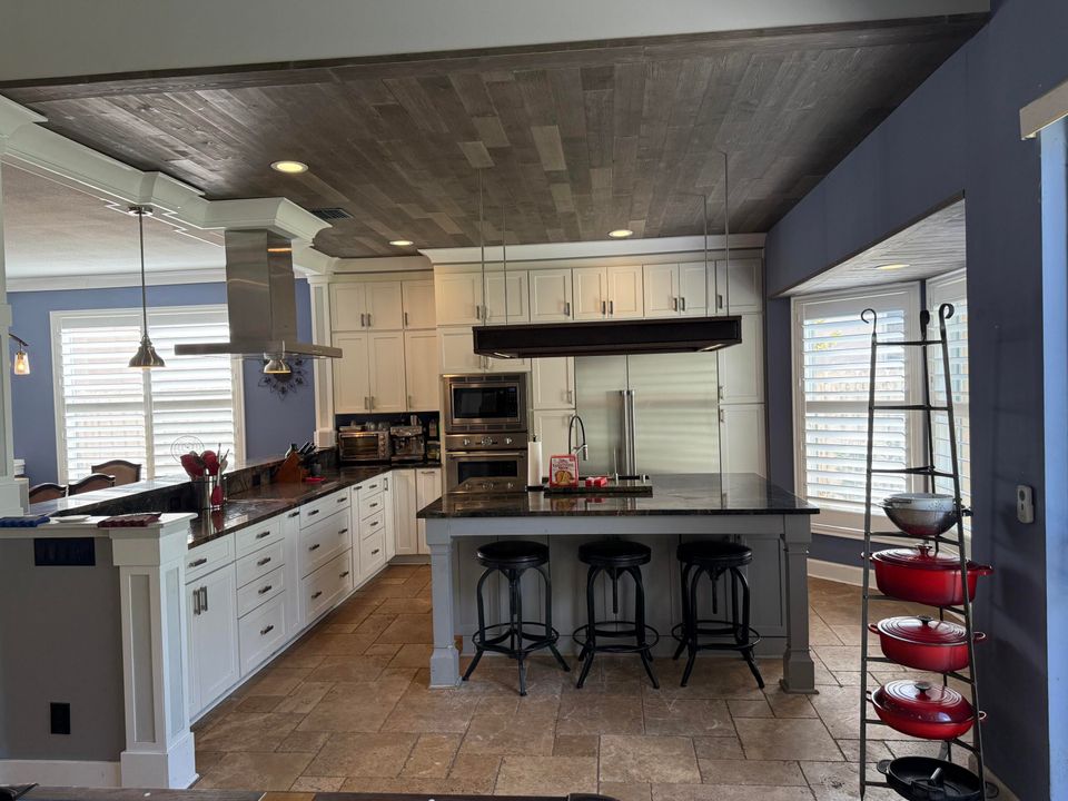 На продажу: $824,000 (5 спален, 3 ванн, 3070 Квадратных фут)