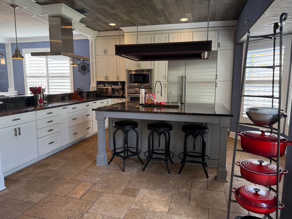 На продажу: $824,000 (5 спален, 3 ванн, 3070 Квадратных фут)