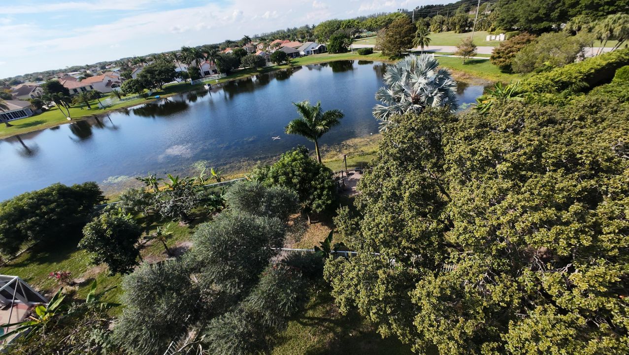 На продажу: $824,000 (5 спален, 3 ванн, 3070 Квадратных фут)