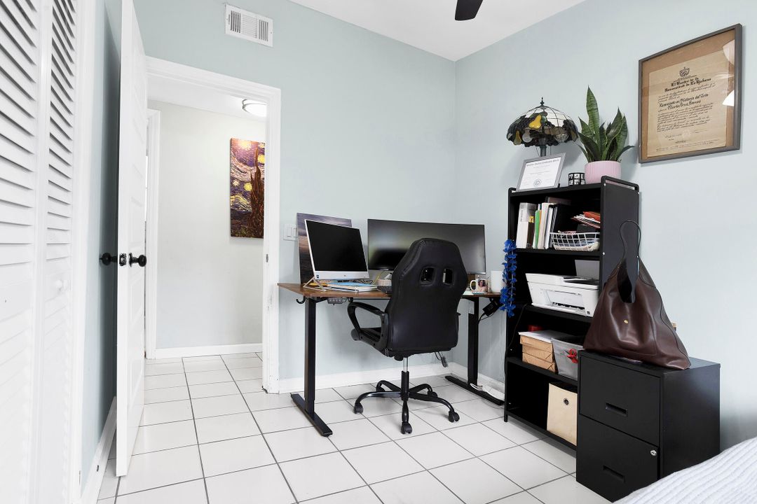 For Sale: $405,900 (3 beds, 1 baths, 828 Square Feet)