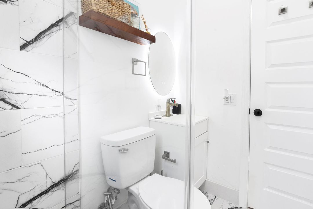 For Sale: $405,900 (3 beds, 1 baths, 828 Square Feet)