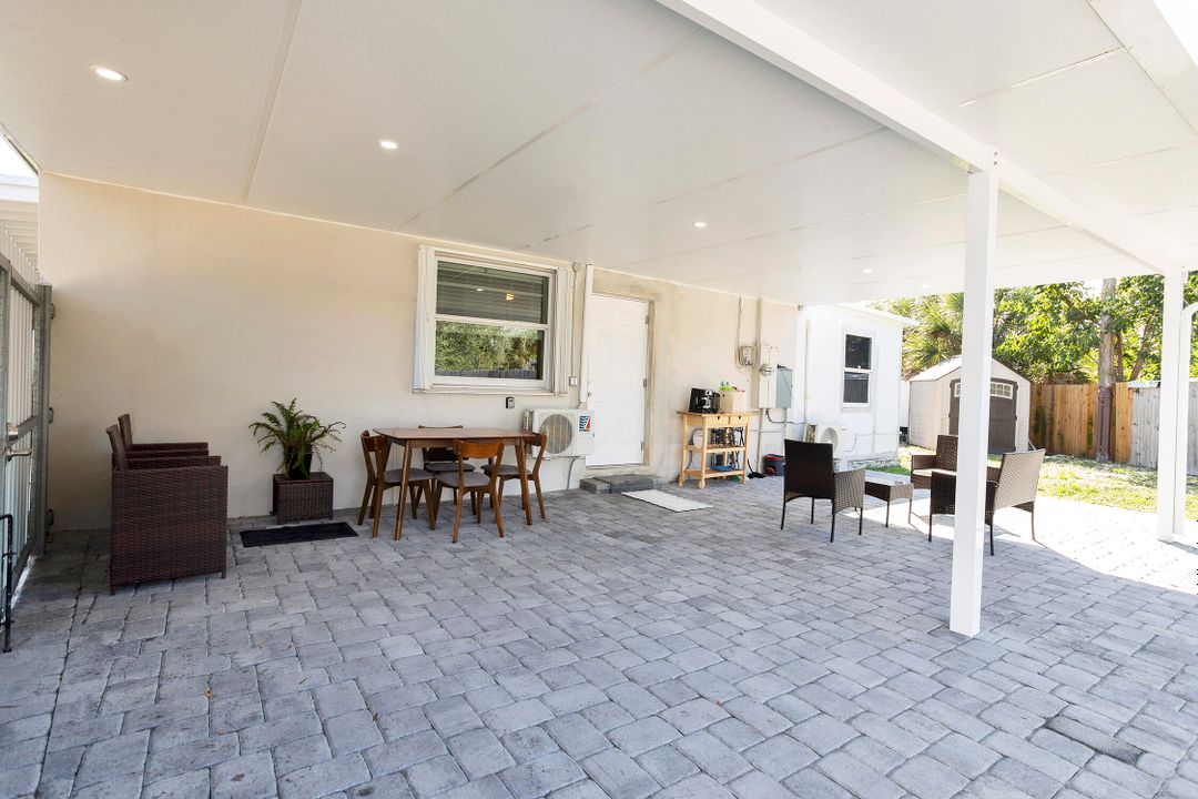 For Sale: $405,900 (3 beds, 1 baths, 828 Square Feet)