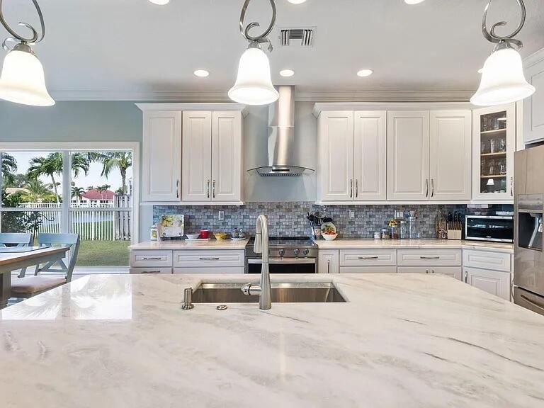 En Renta: $3,900 (4 camas, 3 baños, 2376 Pies cuadrados)