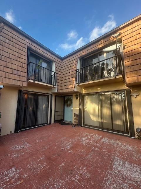 Active With Contract: $320,000 (3 beds, 2 baths, 1488 Square Feet)