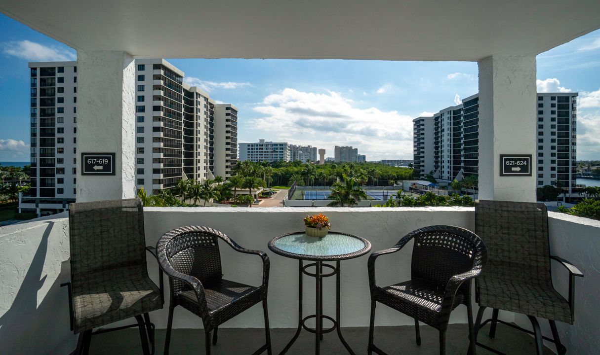 En Venta: $545,000 (2 camas, 2 baños, 1201 Pies cuadrados)