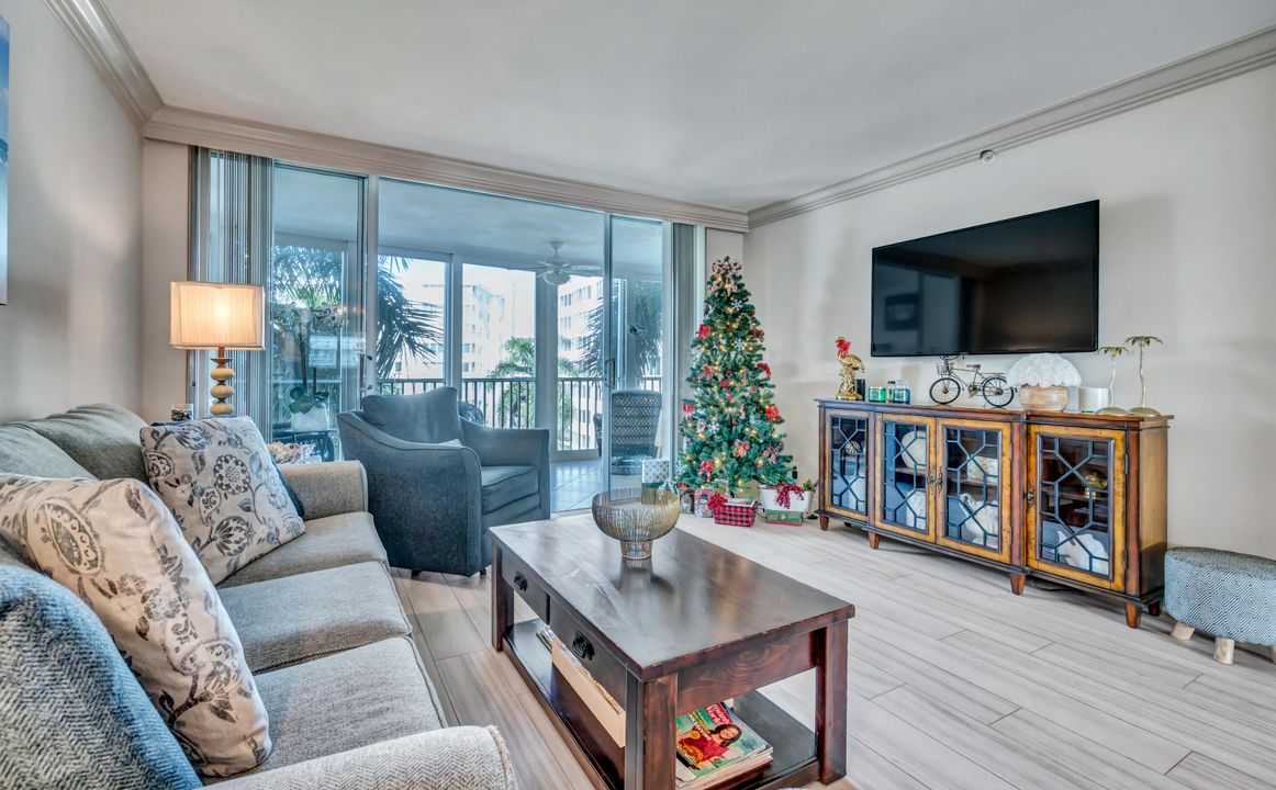 En Venta: $545,000 (2 camas, 2 baños, 1201 Pies cuadrados)