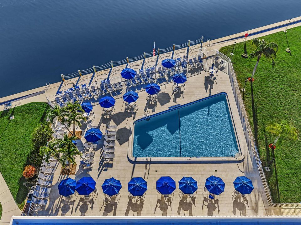 На продажу: $220,000 (2 спален, 2 ванн, 1200 Квадратных фут)