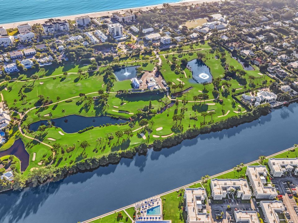 На продажу: $220,000 (2 спален, 2 ванн, 1200 Квадратных фут)