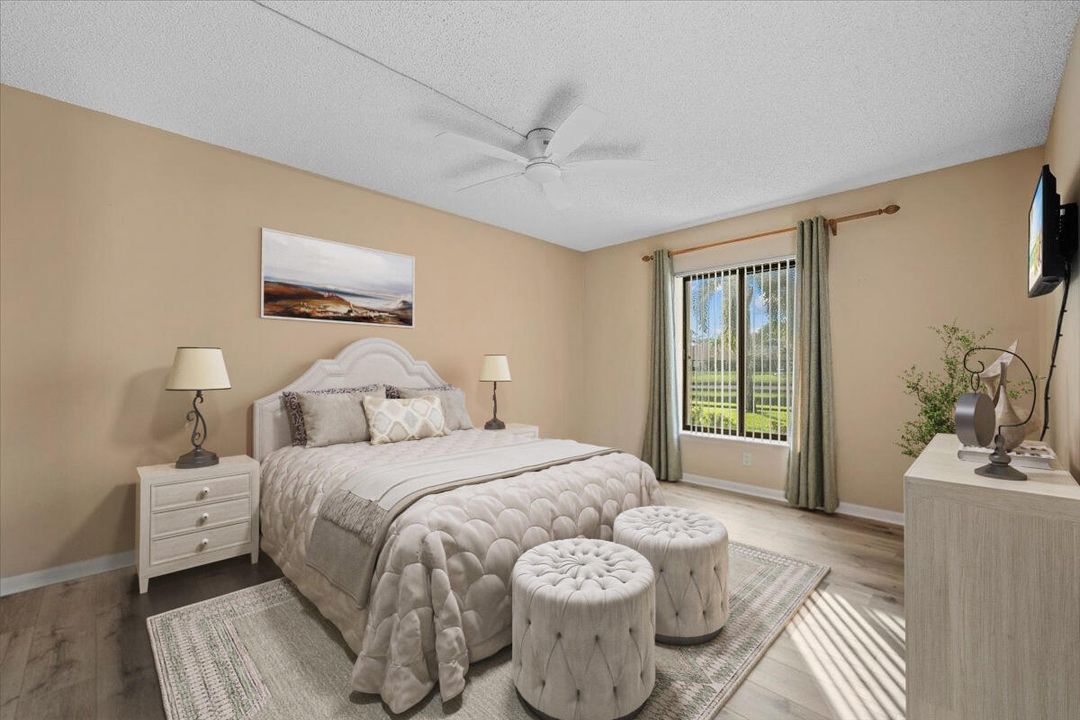 待售: $179,900 (2 贝兹, 2 浴室, 1111 平方英尺)