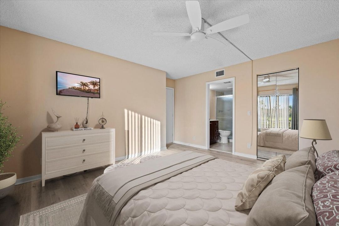 待售: $179,900 (2 贝兹, 2 浴室, 1111 平方英尺)