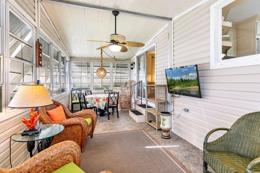 На продажу: $189,900 (2 спален, 2 ванн, 1200 Квадратных фут)