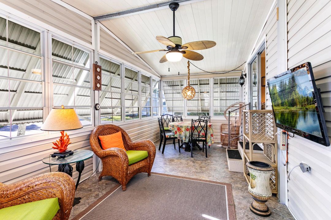 На продажу: $189,900 (2 спален, 2 ванн, 1200 Квадратных фут)