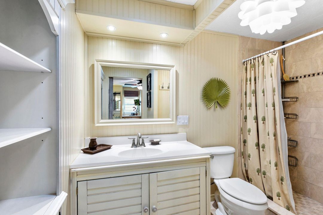 На продажу: $189,900 (2 спален, 2 ванн, 1200 Квадратных фут)