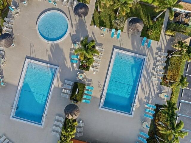 На продажу: $189,900 (2 спален, 2 ванн, 1200 Квадратных фут)