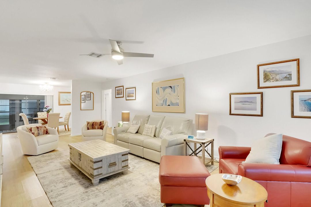 На продажу: $319,900 (2 спален, 2 ванн, 1404 Квадратных фут)