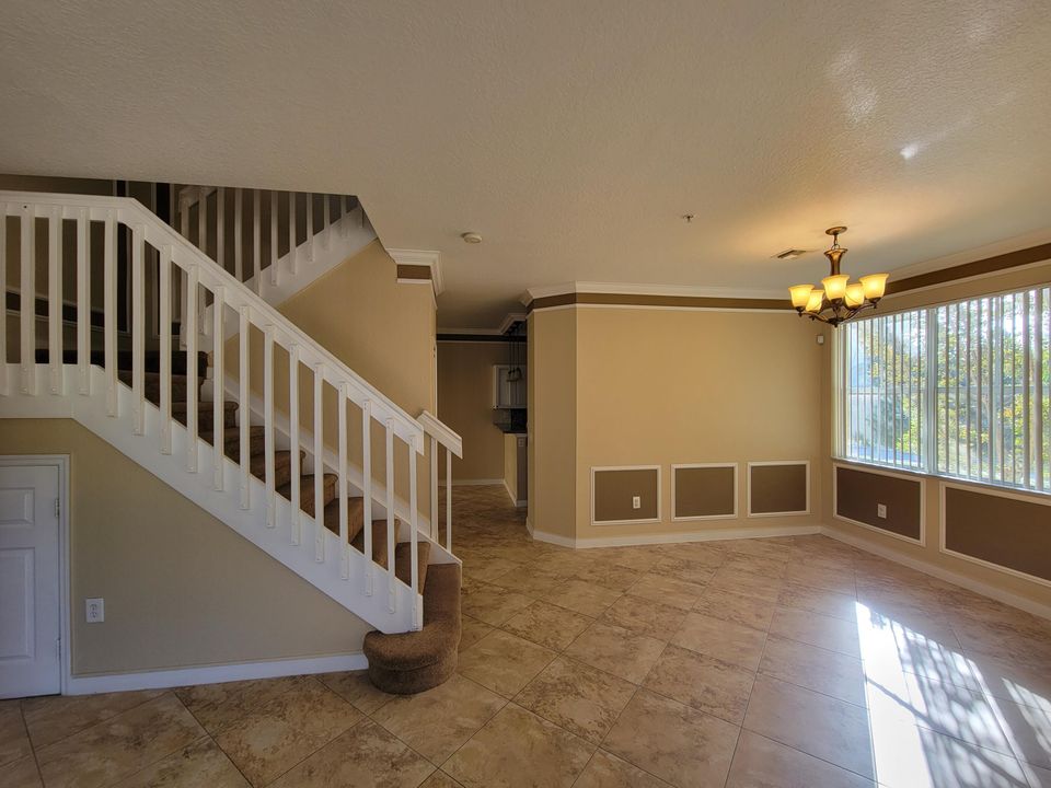 For Rent: $3,640 (3 beds, 2 baths, 1524 Square Feet)