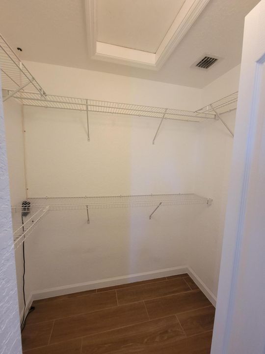 For Rent: $3,640 (3 beds, 2 baths, 1524 Square Feet)