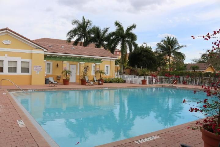 For Rent: $3,640 (3 beds, 2 baths, 1524 Square Feet)