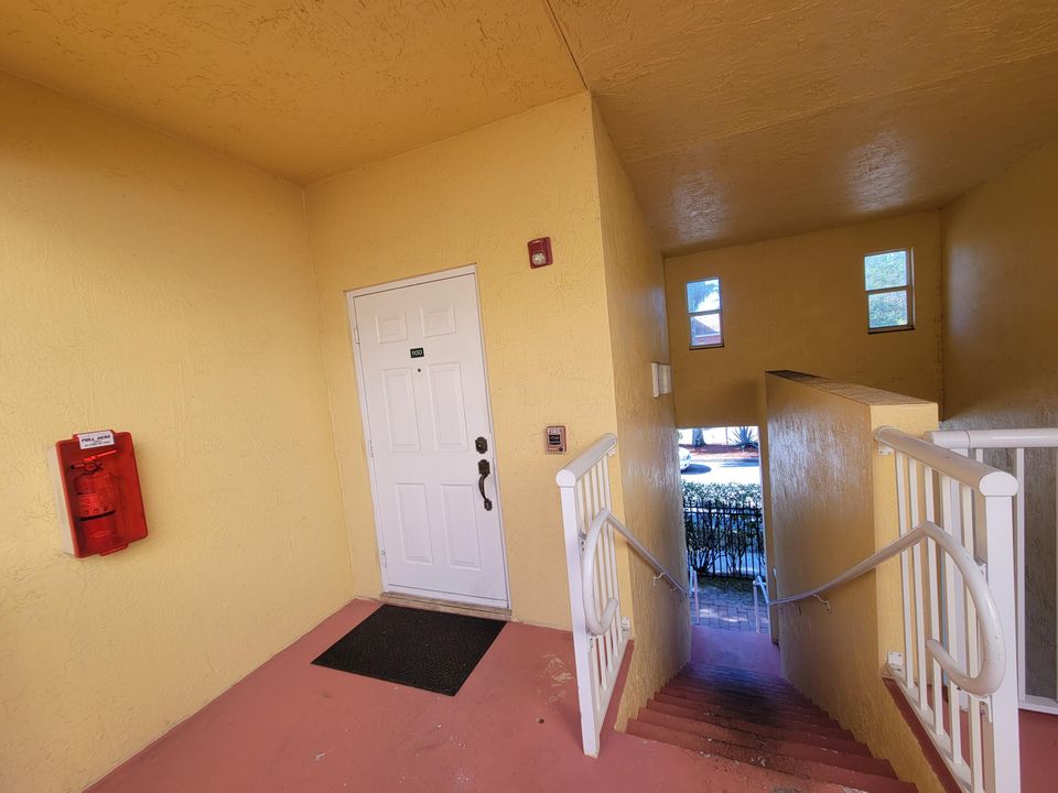 For Rent: $3,640 (3 beds, 2 baths, 1524 Square Feet)