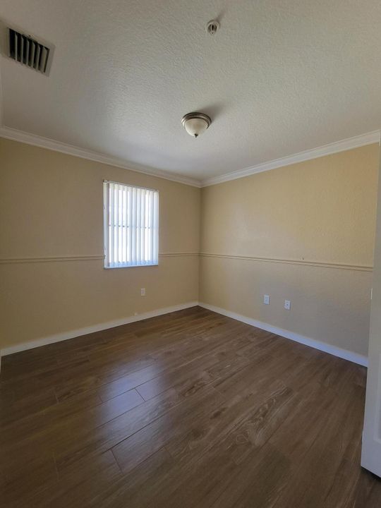 For Rent: $3,640 (3 beds, 2 baths, 1524 Square Feet)