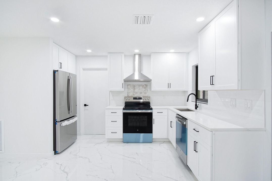 En Venta: $349,000 (2 camas, 2 baños, 1132 Pies cuadrados)