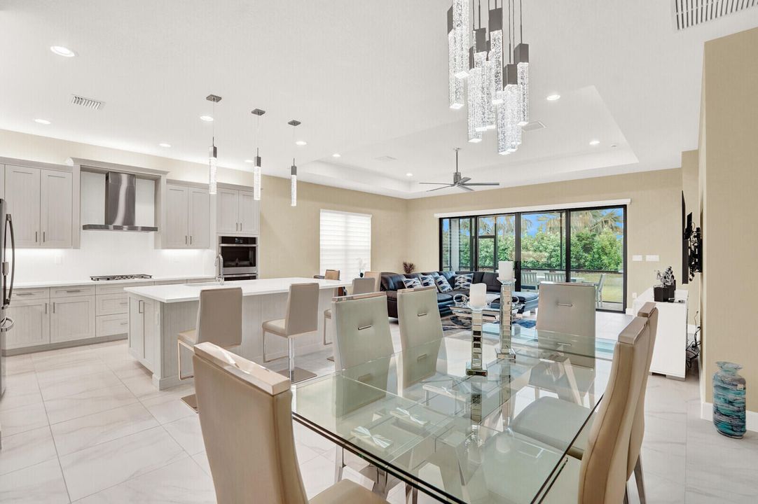 For Sale: $1,249,900 (2 beds, 2 baths, 2214 Square Feet)