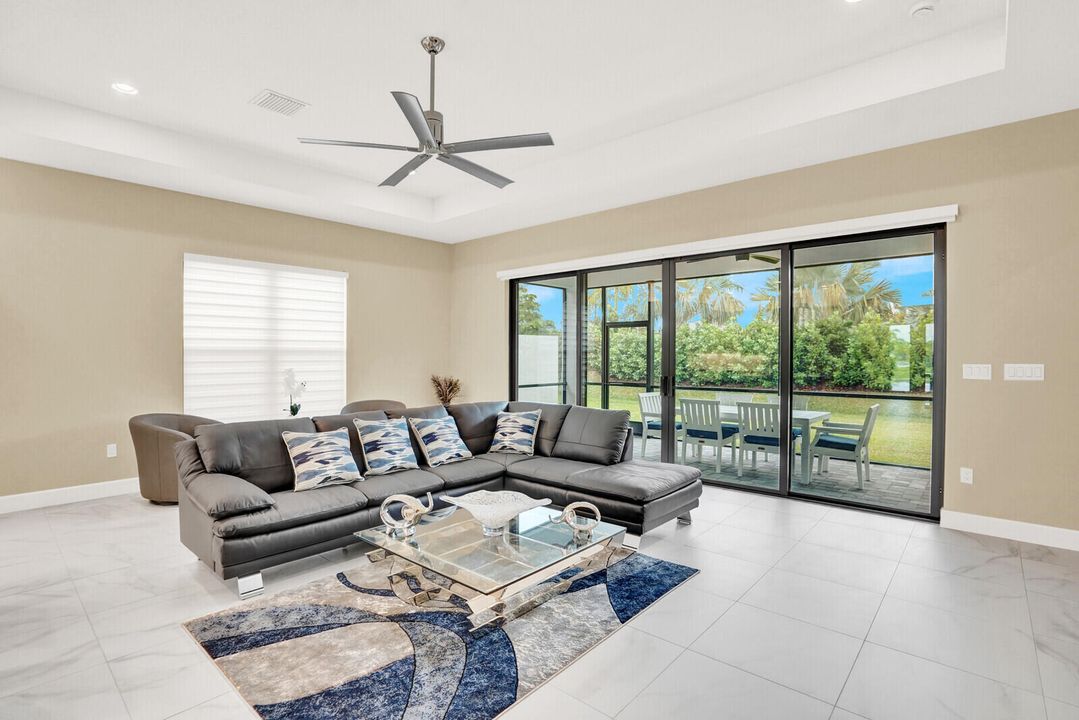 For Sale: $1,249,900 (2 beds, 2 baths, 2214 Square Feet)