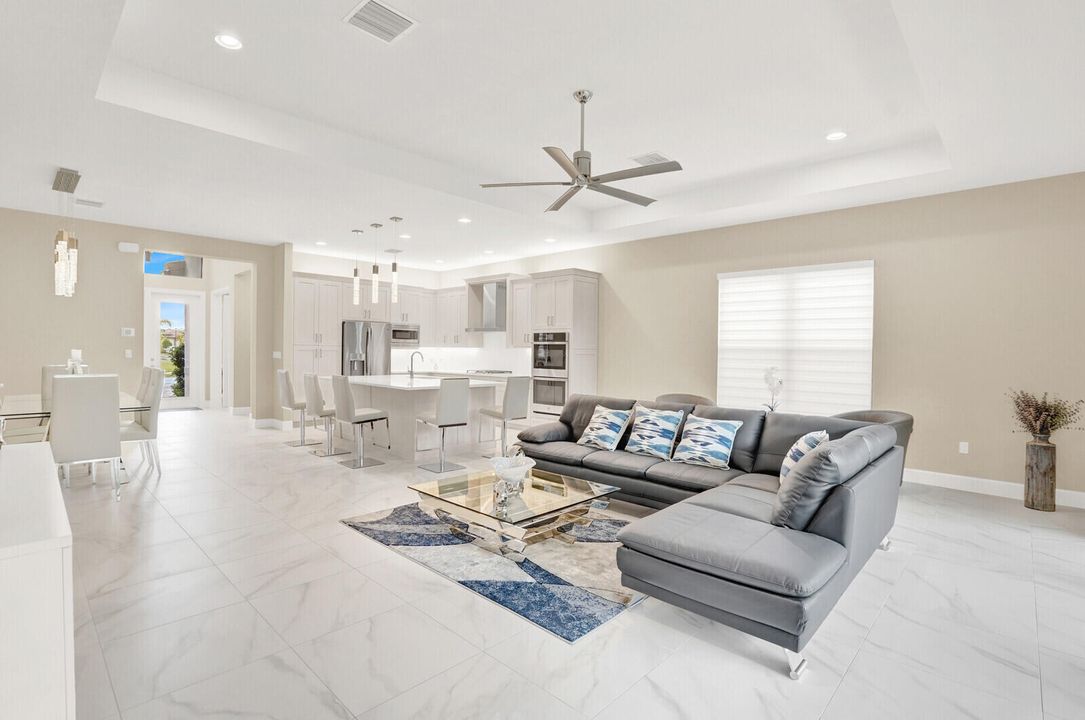 For Sale: $1,249,900 (2 beds, 2 baths, 2214 Square Feet)