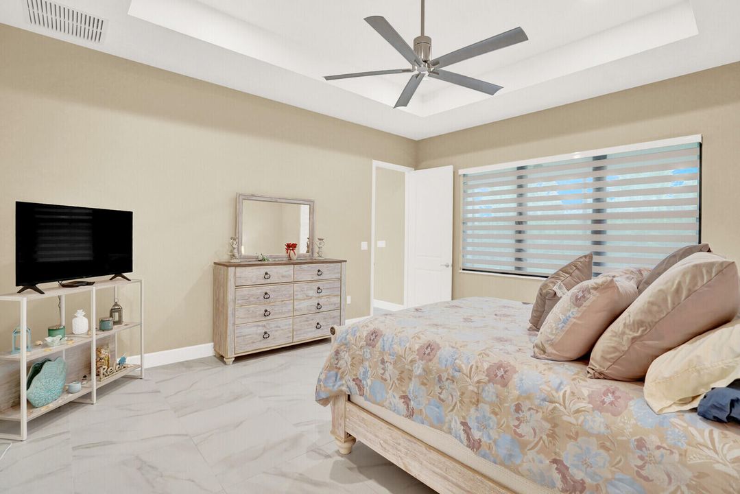 For Sale: $1,249,900 (2 beds, 2 baths, 2214 Square Feet)