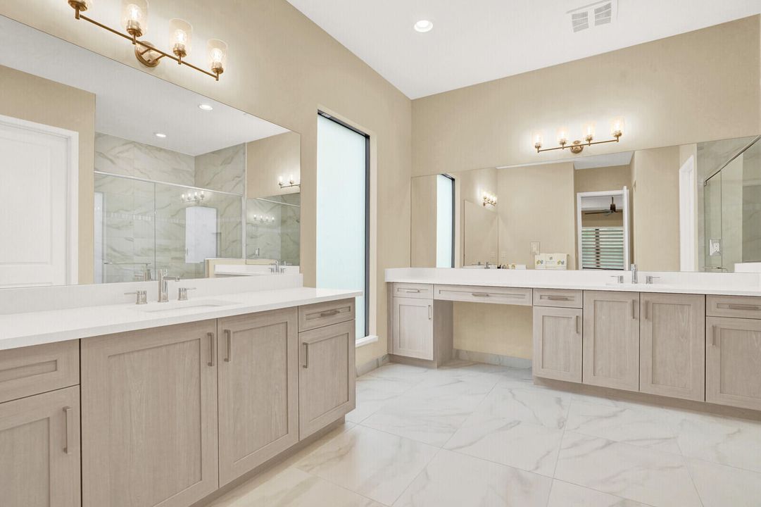 For Sale: $1,249,900 (2 beds, 2 baths, 2214 Square Feet)