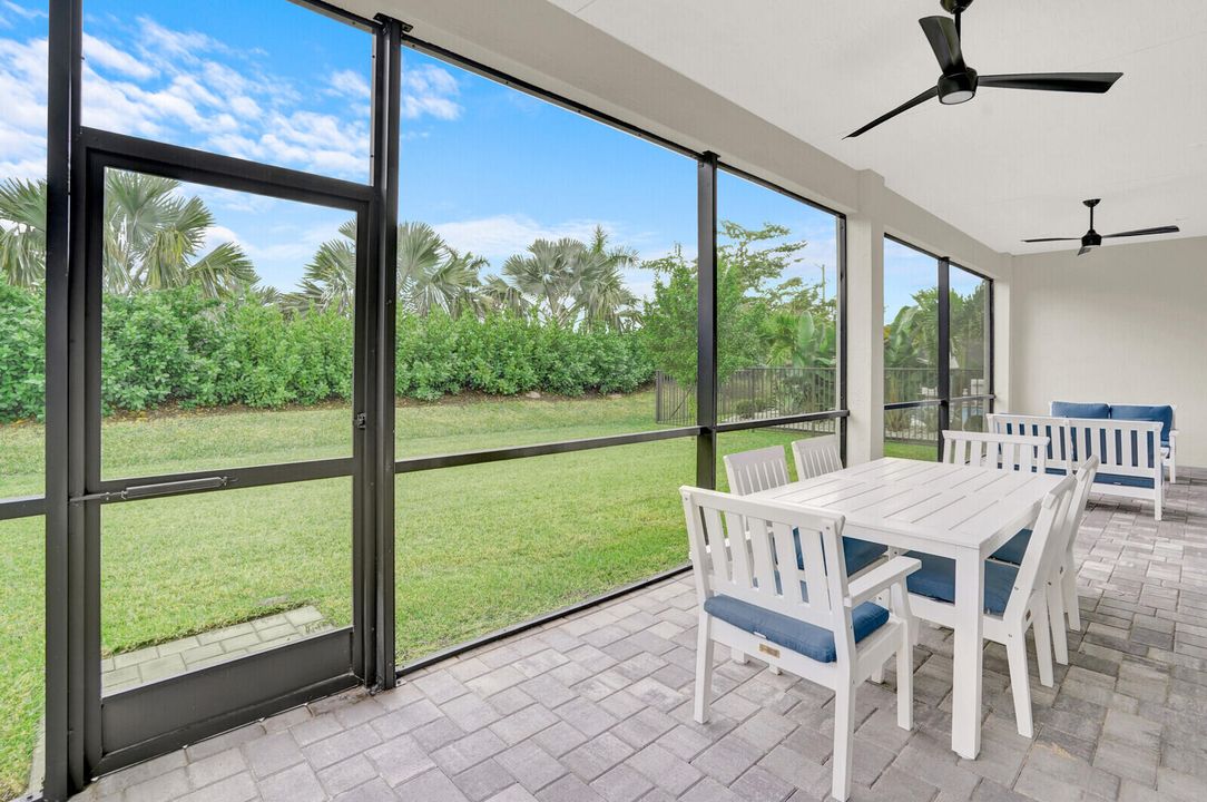 For Sale: $1,249,900 (2 beds, 2 baths, 2214 Square Feet)