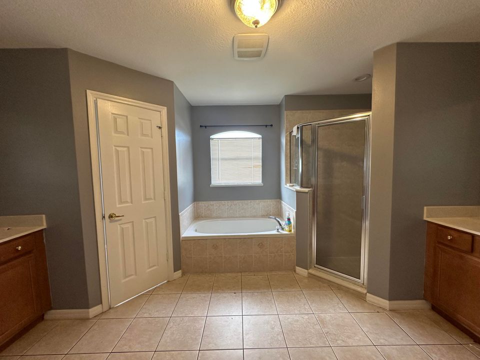 For Rent: $2,700 (3 beds, 3 baths, 2089 Square Feet)