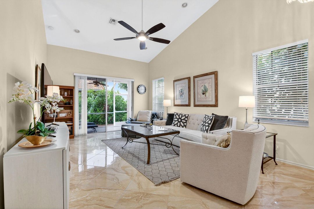 For Sale: $389,000 (2 beds, 2 baths, 1559 Square Feet)