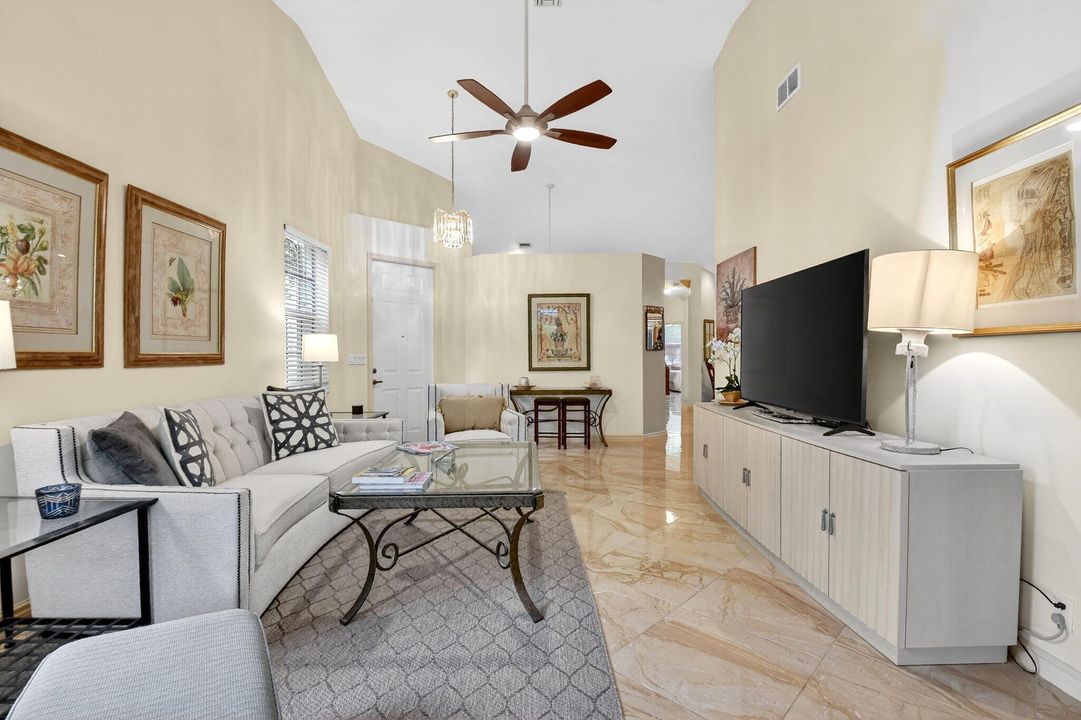 For Sale: $389,000 (2 beds, 2 baths, 1559 Square Feet)