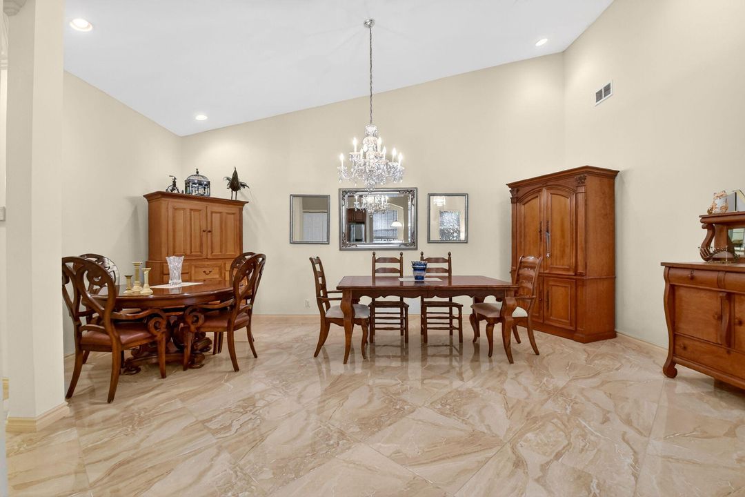 For Sale: $389,000 (2 beds, 2 baths, 1559 Square Feet)